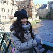 Insegnante di inglese, letteratura inglese e angloamericana. Lezioni a studenti di scuola superiore, scuola media ed elementari